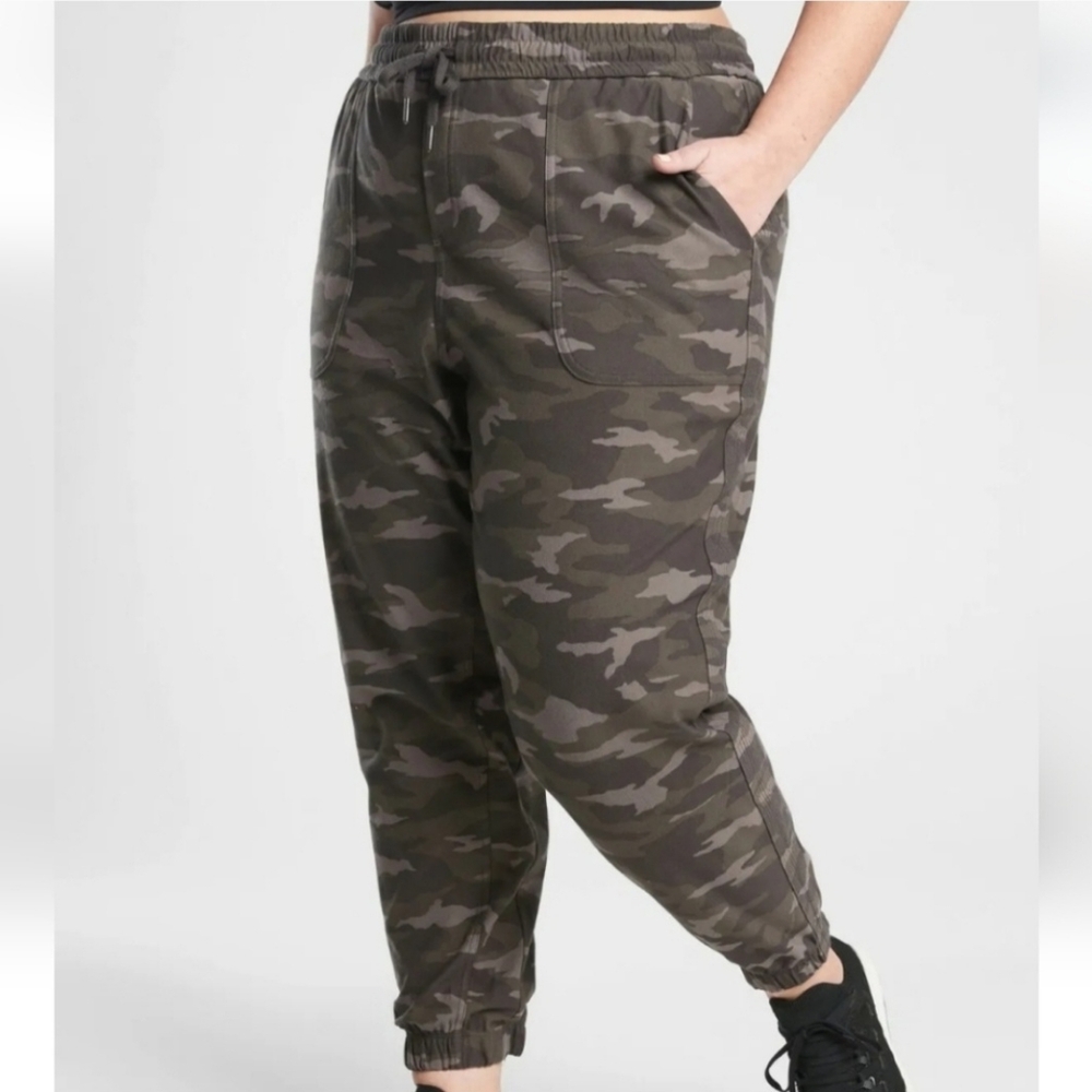 Athleta Farallon Pull-on Jogger Pants Camo Women's Plus Sz 20